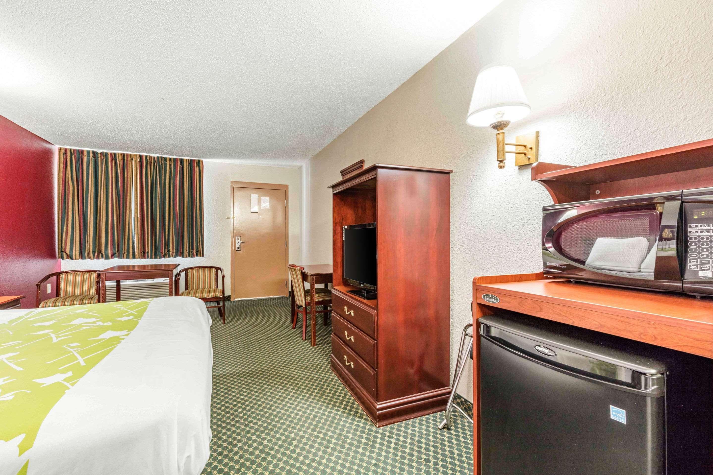 Rodeway Inn Prattville I-65 Buitenkant foto